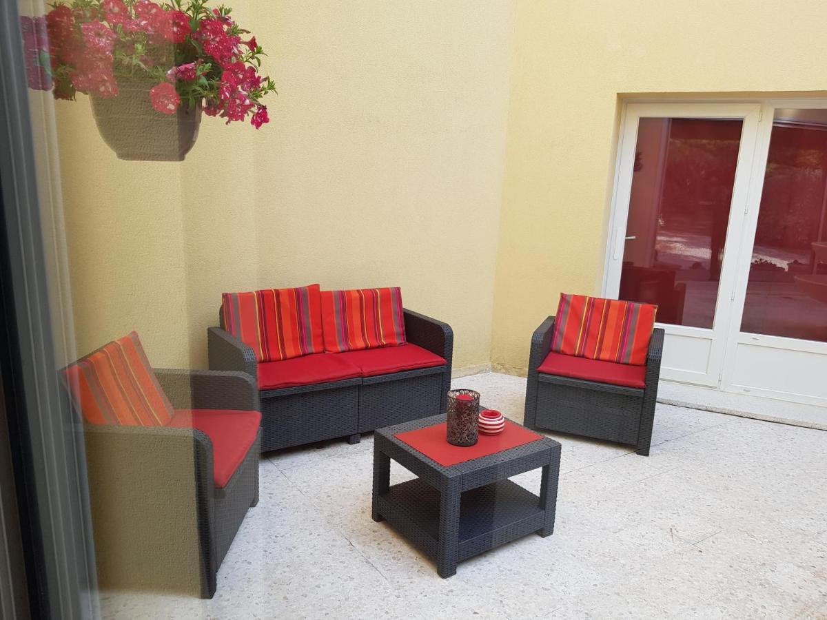 Le Patio Apartment Sarrians Luaran gambar